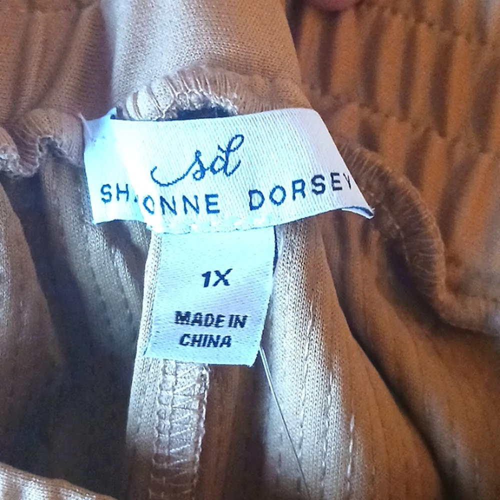 Shavonne Dorsey Gold Sequin  Leisure Suit - Picture 10 of 11